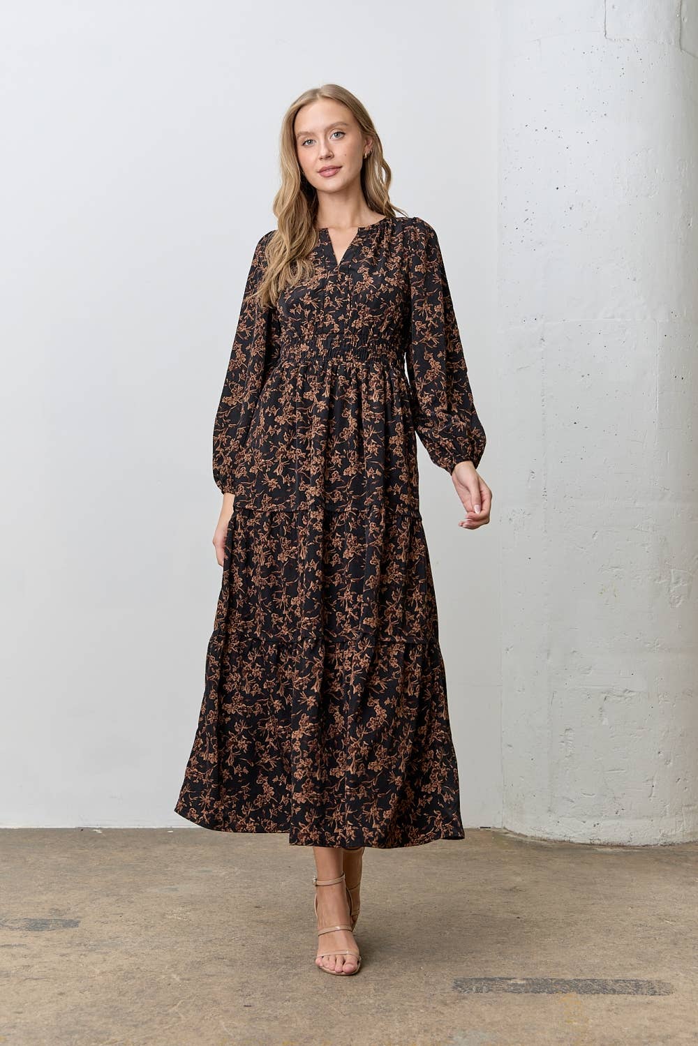 (PLUS) FLORAL PRINT LONG SLEEVE MIDI DRESS