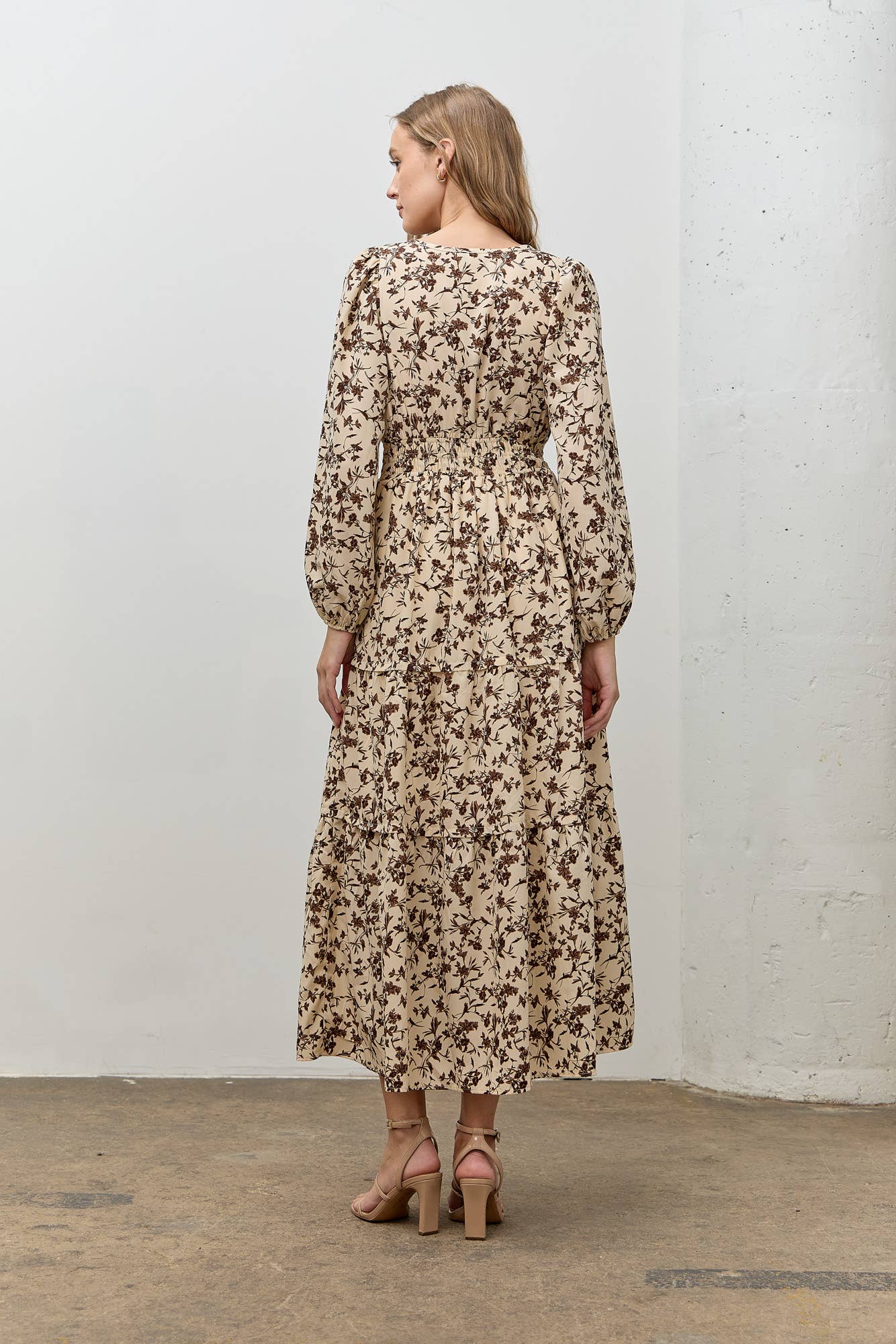 (PLUS) FLORAL PRINT LONG SLEEVE MIDI DRESS