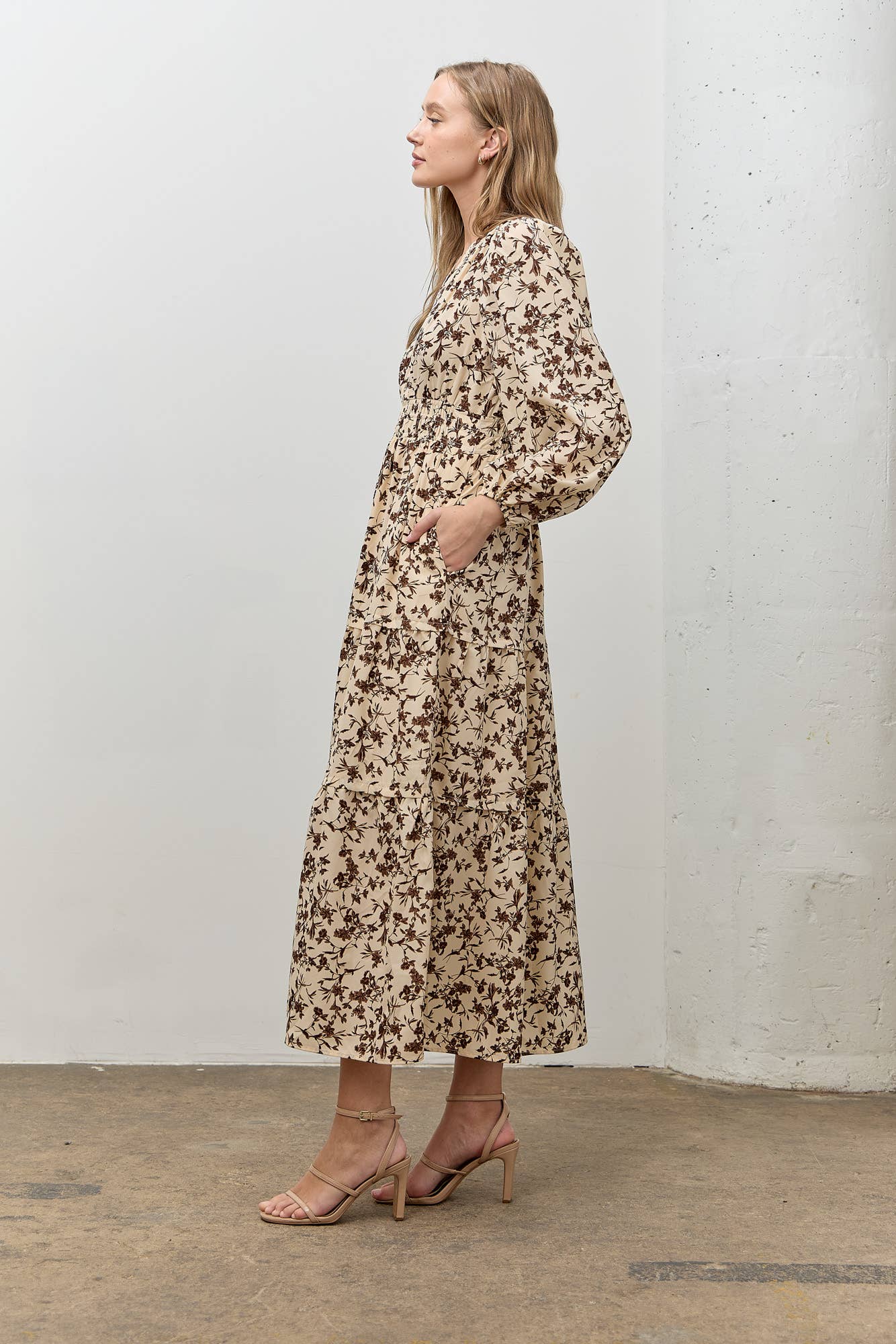 (PLUS) FLORAL PRINT LONG SLEEVE MIDI DRESS