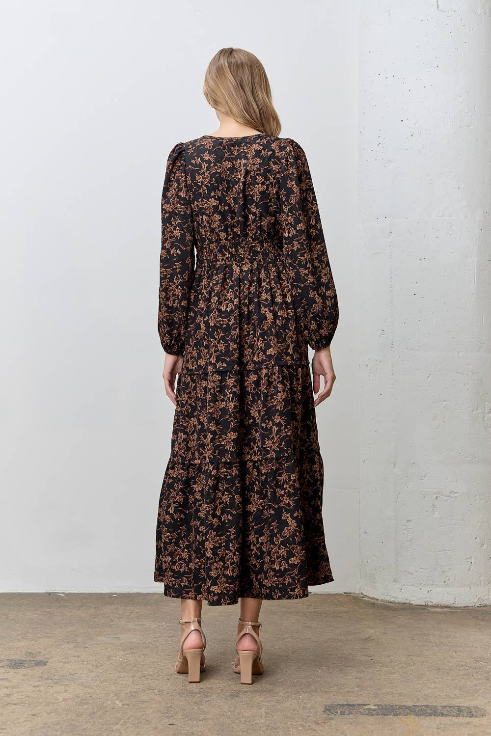(PLUS) FLORAL PRINT LONG SLEEVE MIDI DRESS