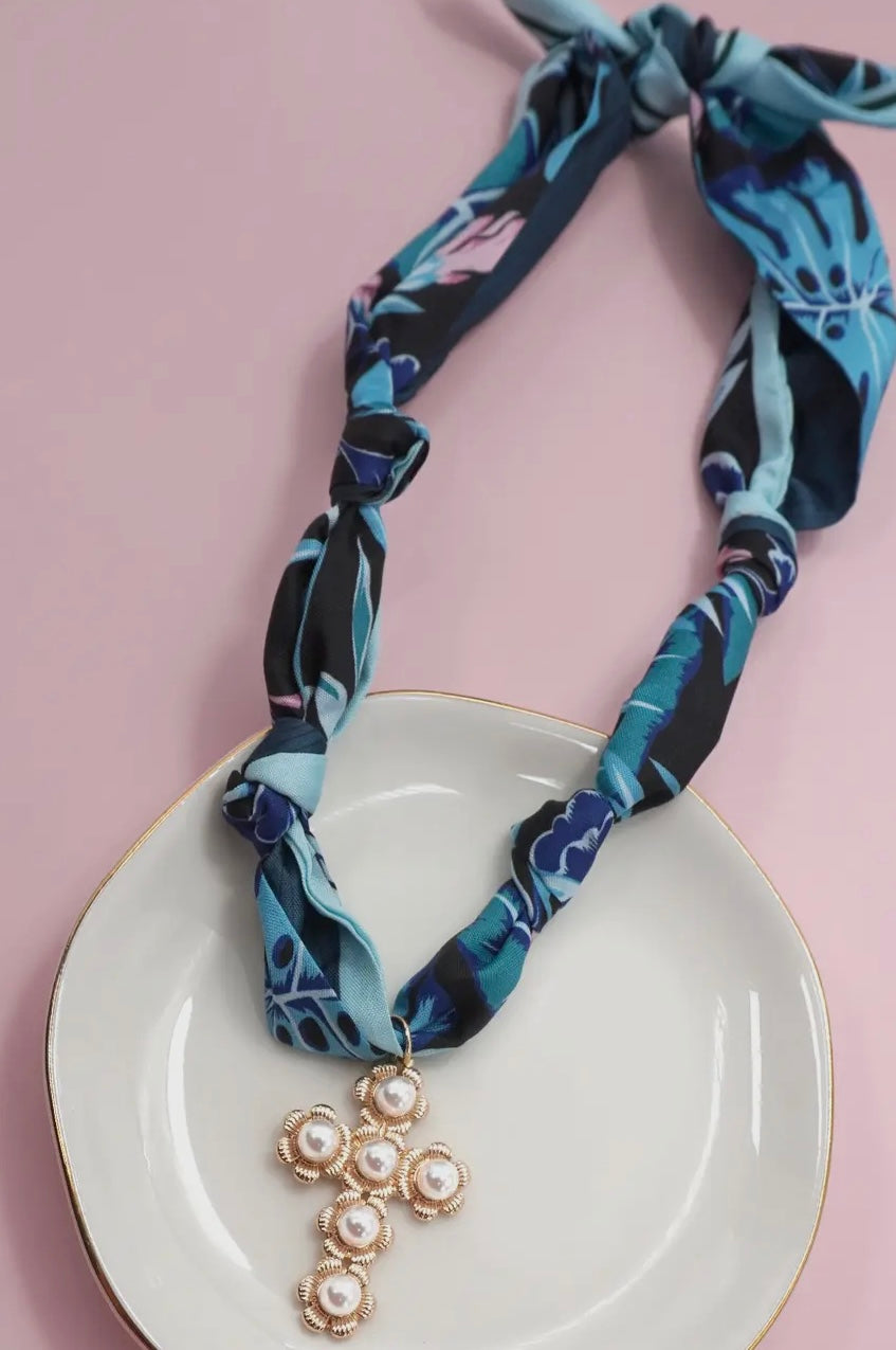 SCARF NECKLACE