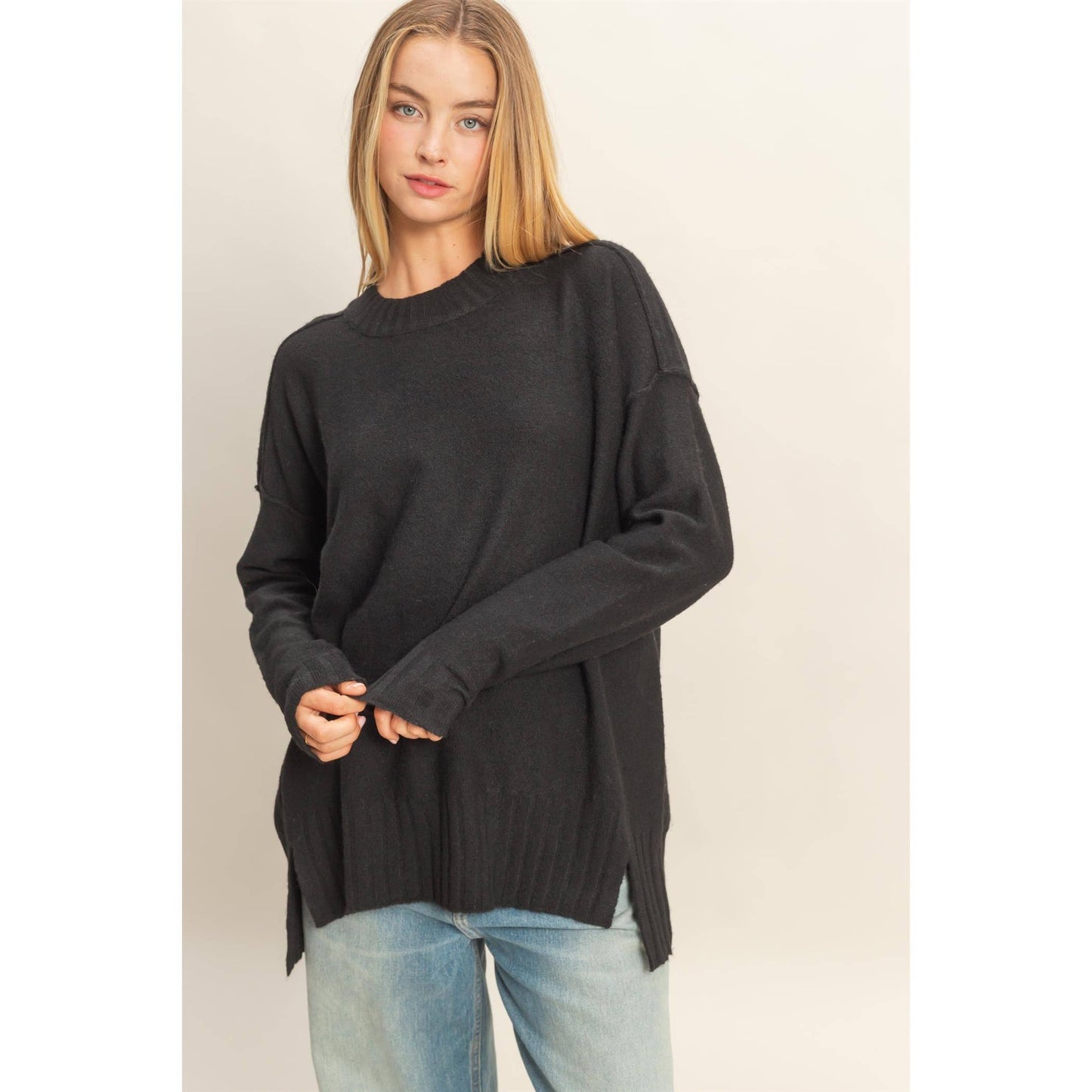 Relaxed Fit Stylish Sweater For Casual Days